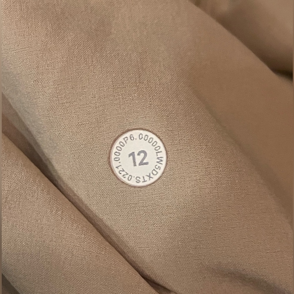 #111 Lululemon Soft Ambitions High Rise Jogger
Trench - Size 12 - Picture 10 of 11